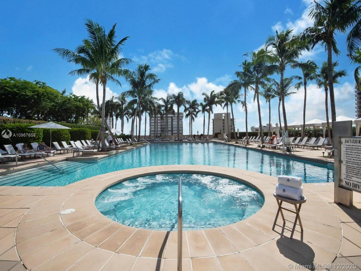 Four Seasons Hotel Miami - Luxury Private Residences Екстер'єр фото